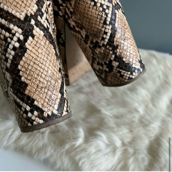 STEVE MADDEN Gusty Snake Print Platform Booties - Picture 11 of 13